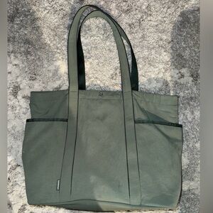 Lululemon Totebag and everywhere belt bag bundle!